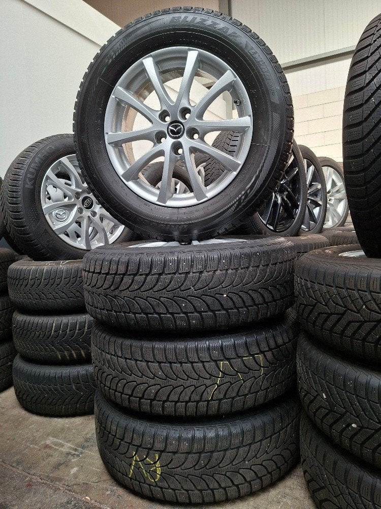 Complete set winterwielen Mazda, Ophalen, Gebruikt, Banden en Velgen, 17 inch