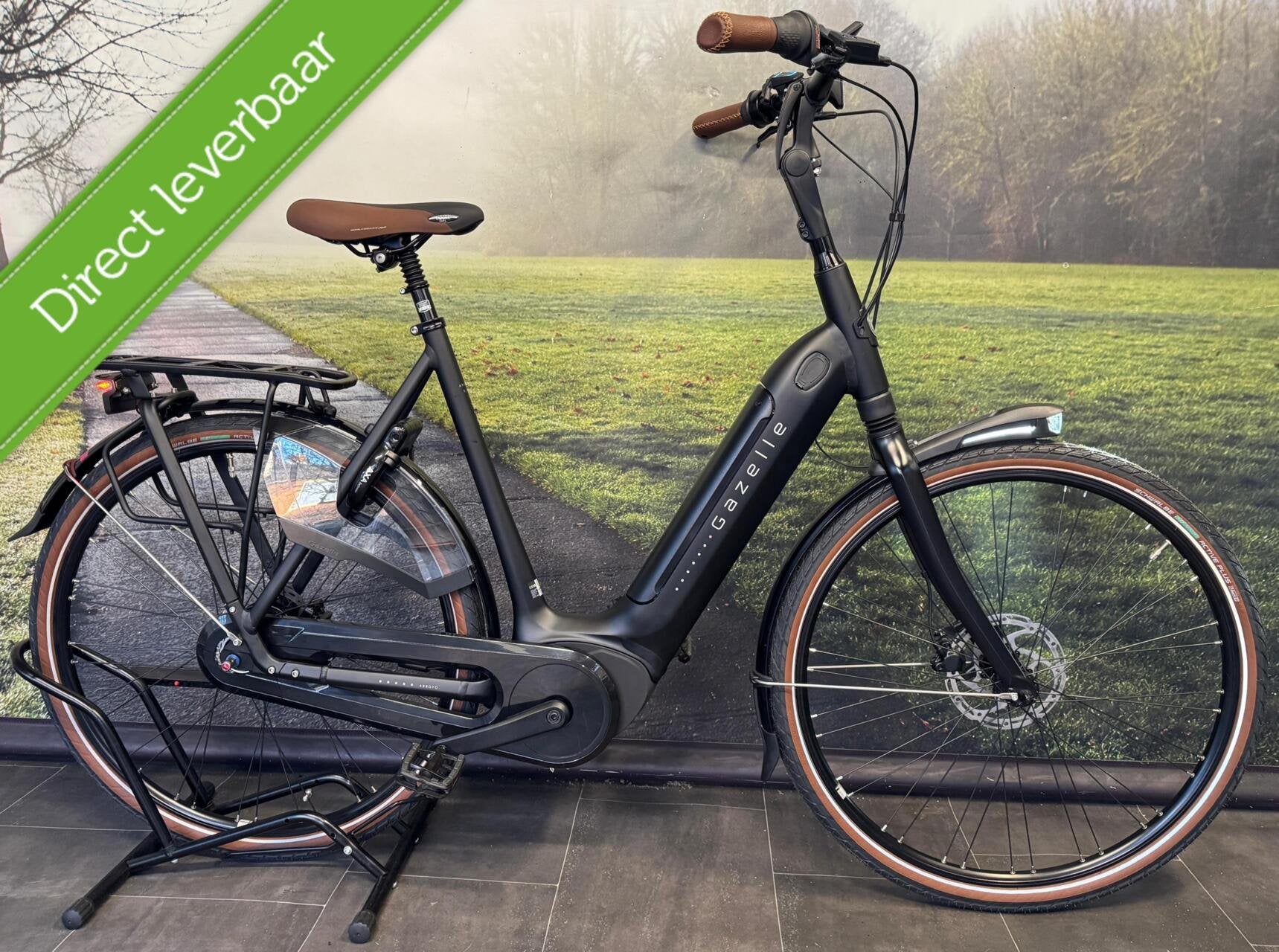 NIEUW Gazelle Grenoble C8| €3599 → €2799 | Mega-Actie, Fietsen en Brommers, Koninklijke Gazelle N.V., Wilhelminaweg 8 6951 BP Dieren Nederland