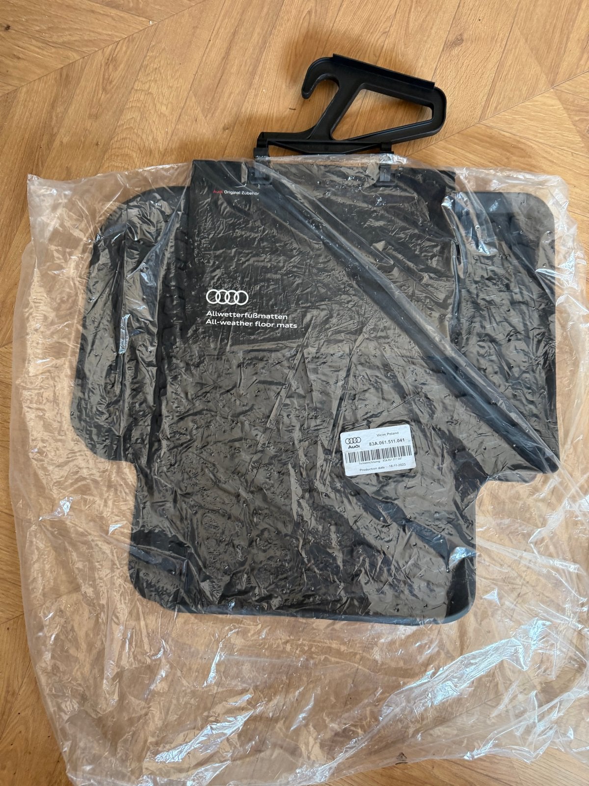 Originele rubberen vloermatten achter Audi Q3 F3, Ophalen of Verzenden, Nieuw
