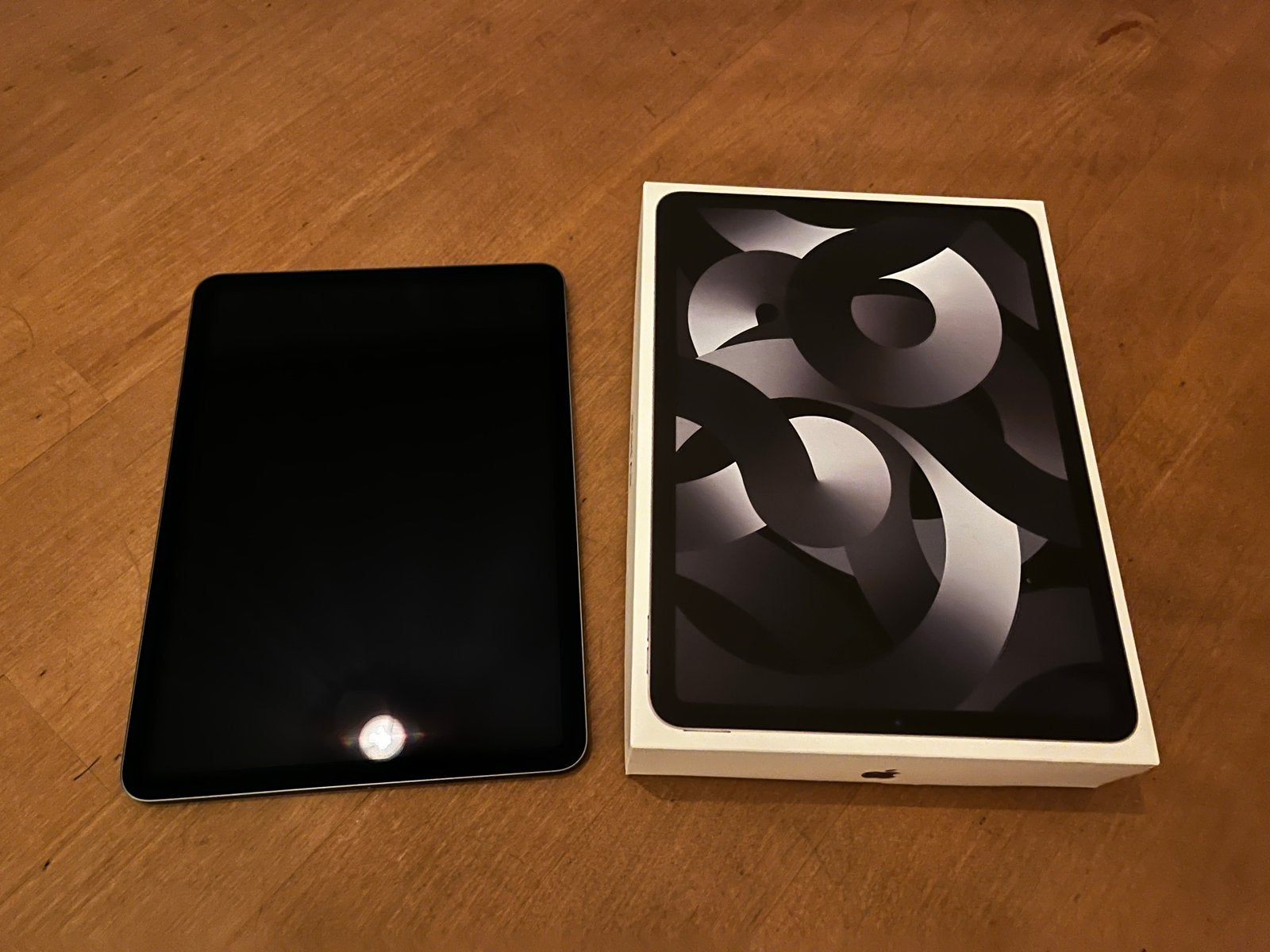 iPad Air 5th Gen, wifi, 64GB, Apple Pencil 2nd Gen + case, 10 inch, Apple iPad Air, Ophalen of Verzenden, Zo goed als nieuw
