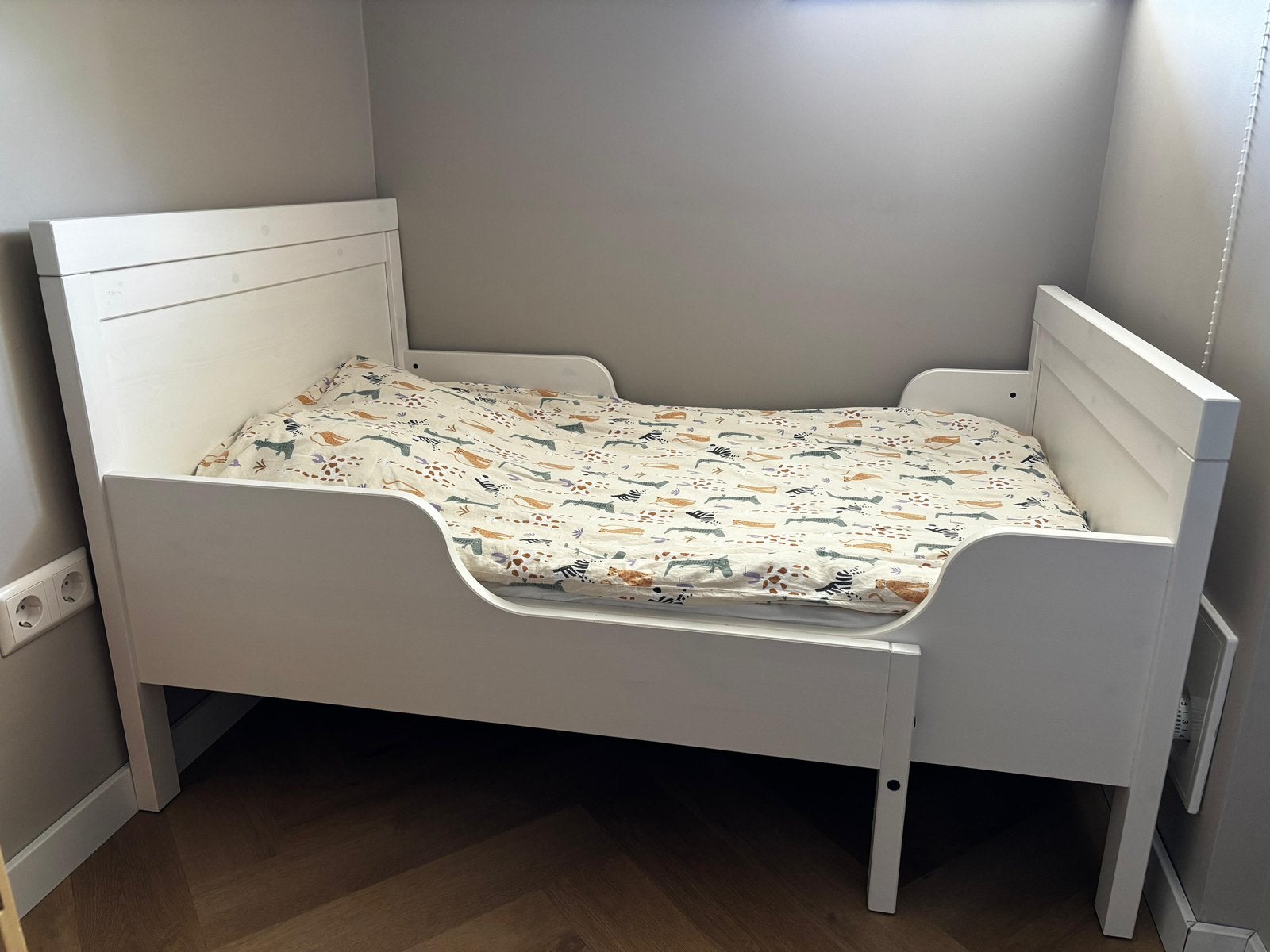 Ikea Sundvik meegroeibed en NIEUW Vimsig matras, Kinderen en Baby's, Kinderkamer | Bedden, Ophalen of Verzenden, 180 cm of meer