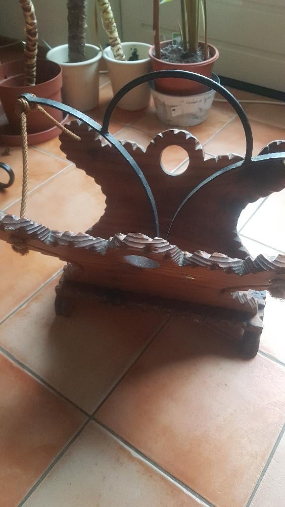 Houten krantenstandaard, vintage, houten lectuurbak, Ophalen of Verzenden, Gebruikt