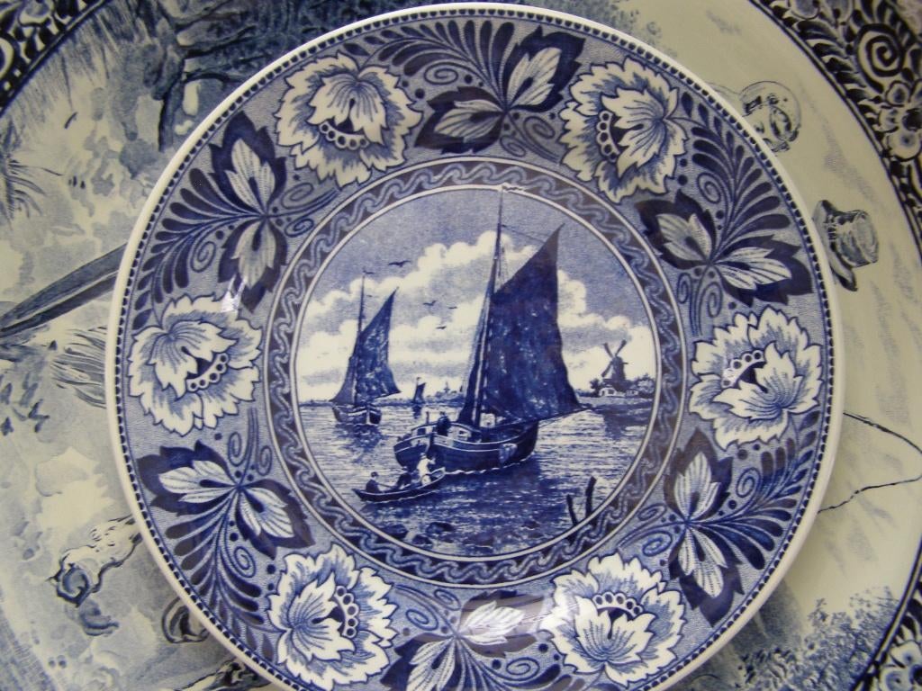 delfts blauw sierbord,Zeilschepen op het water 23cm doorsnee, Ophalen of Verzenden