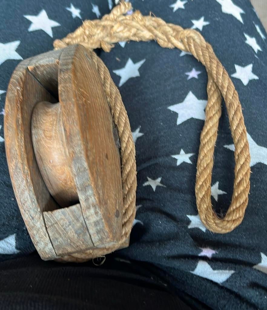 Antiek Houten Katrol aan Touw, Ophalen of Verzenden