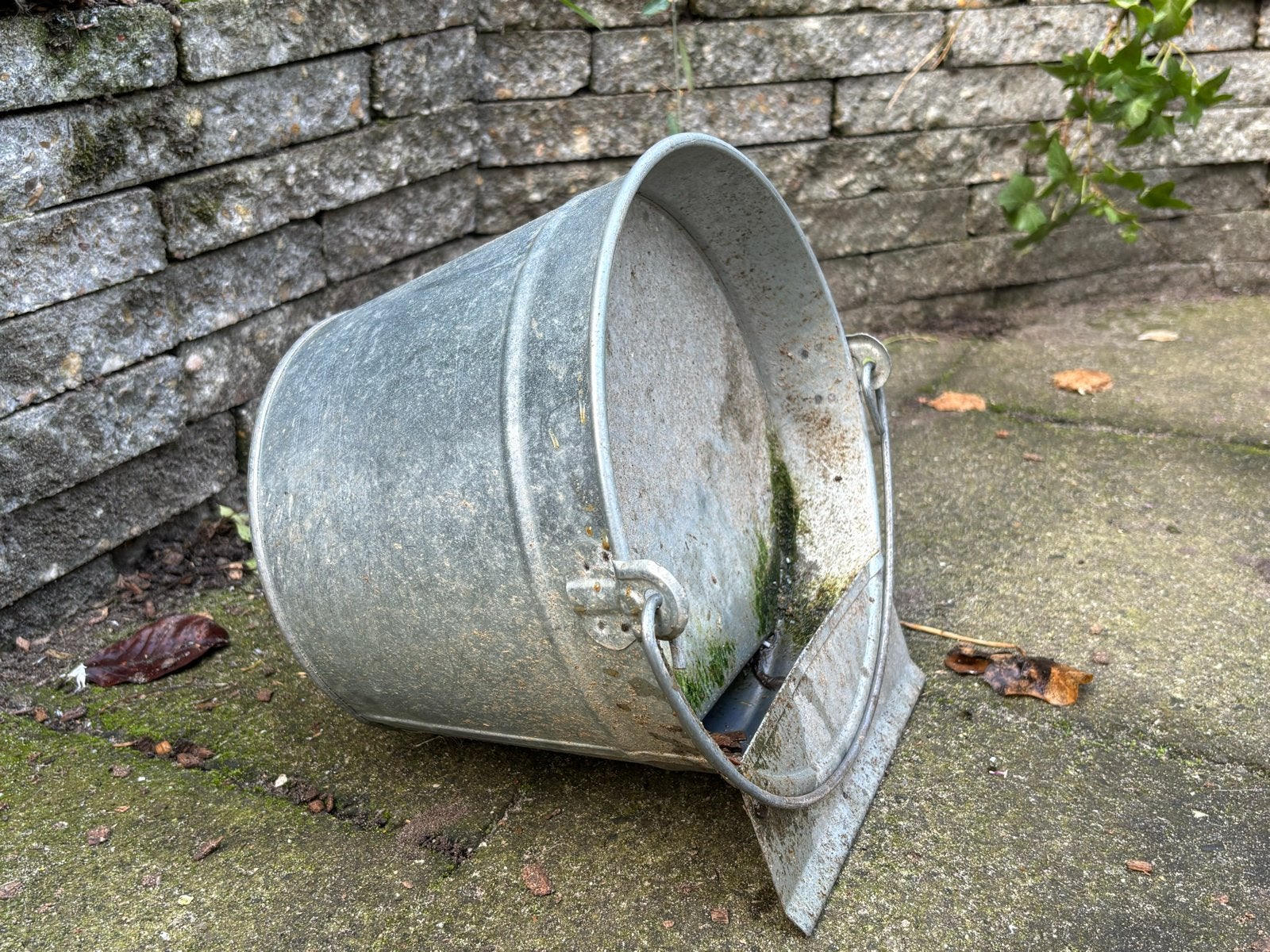 Zinken drinkemmer, 25cm doorsnee, Ophalen, Gebruikt, Drinken en Voederen