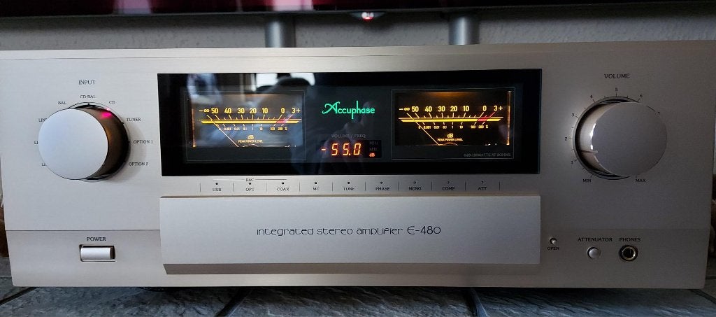 Accuphase E-480 in absolute nieuwstaat, Ophalen of Verzenden, Nieuw, 120 watt of meer, Overige merken