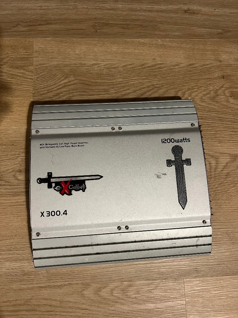 Excalibur X300.4 auto versterker 4 kanaals 1200 watts, Ophalen of Verzenden, Zo goed als nieuw