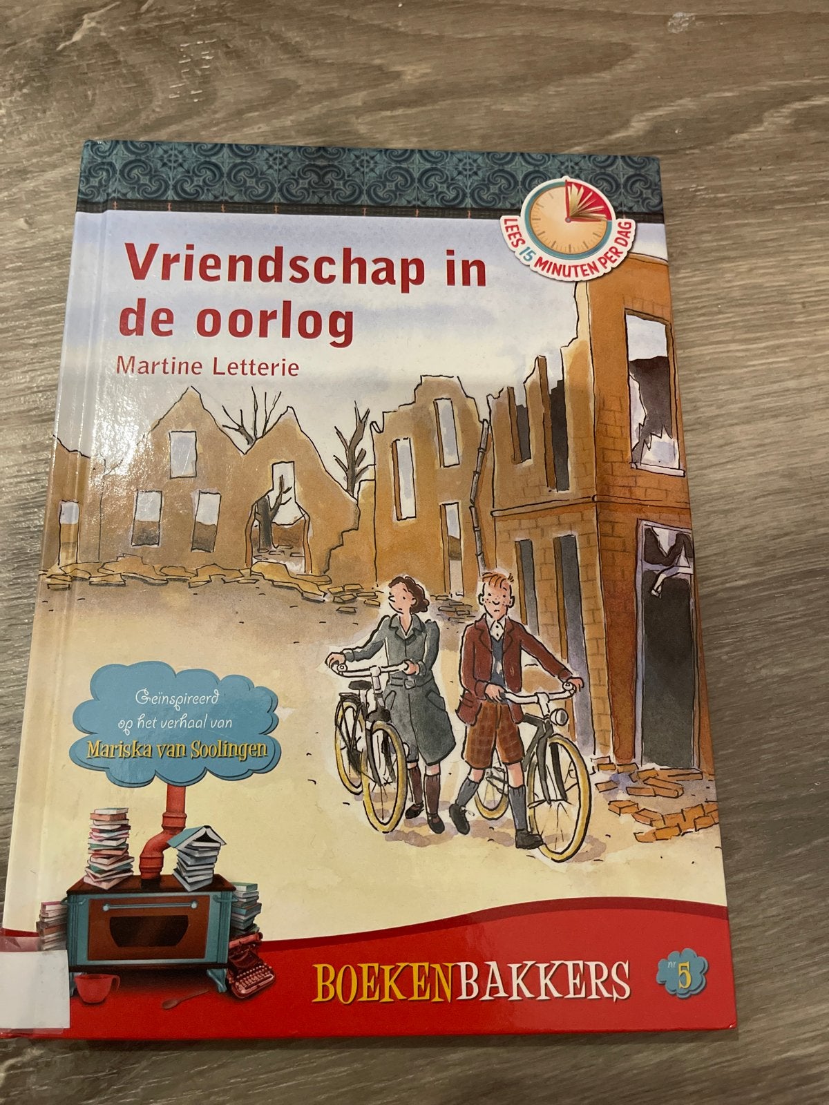 Vriendschap in de oorlog - Martine Letterie, Ophalen of Verzenden, Gelezen, Fictie algemeen