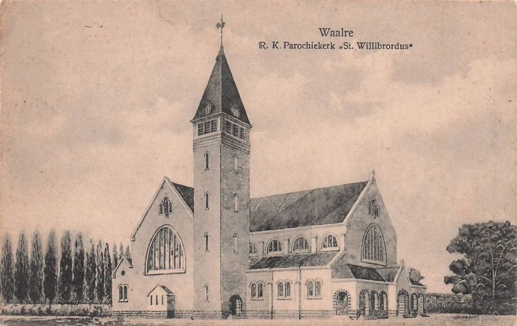 703-104-027 Waalre RK Parochiekerk St Willibrordus, Verzamelen, Ophalen of Verzenden, Voor 1920, Noord-Brabant