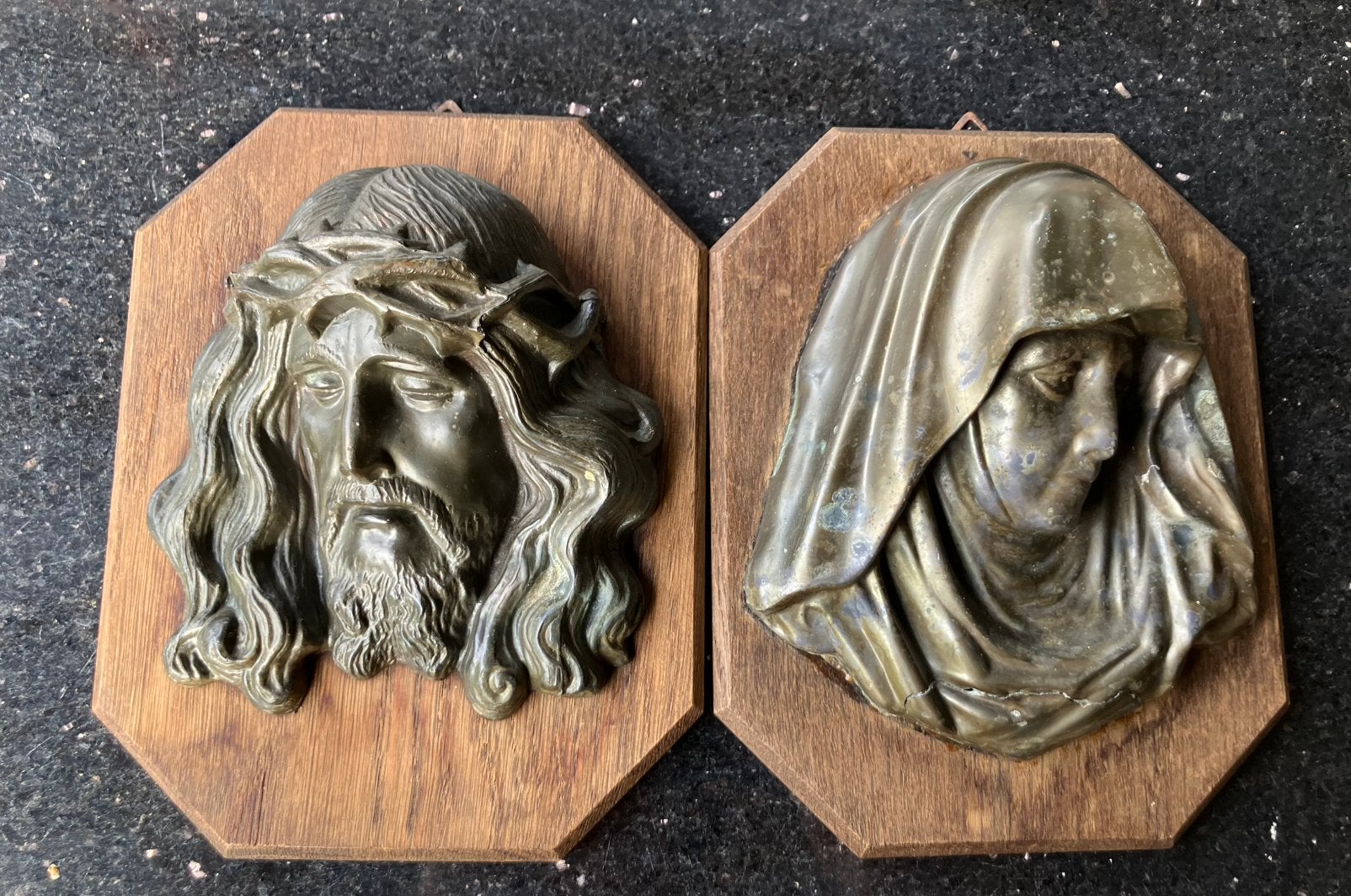 Set van 2 Vintage Religieuze Wandplaques – Jezus & Maria, Ophalen of Verzenden