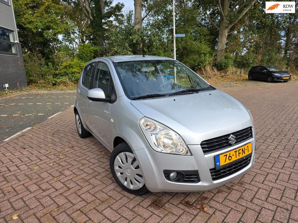 Suzuki Splash 1.0 VVT Comfort AIRCO NEW APK DEALER onderhoud, Euro 5, Gebruikt, 31 €/maand, Origineel Nederlands