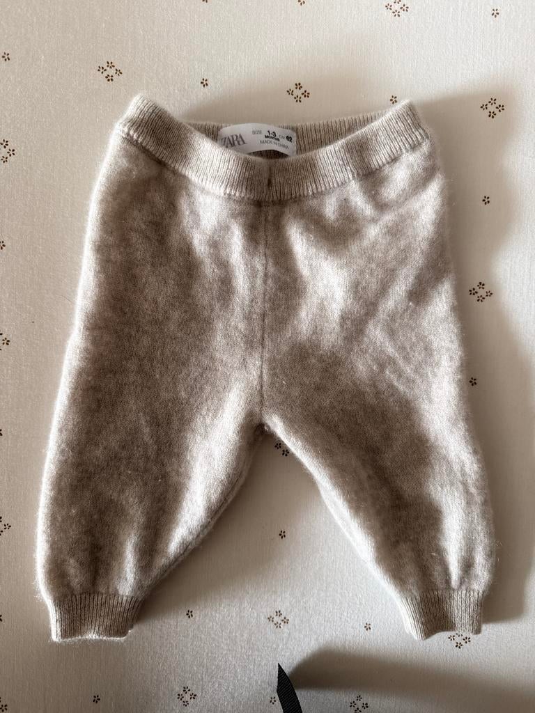 Zara cashmere broekje 56 62, Kinderen en Baby's, Babykleding | Maat 62, Ophalen of Verzenden, Zo goed als nieuw, Jongetje of Meisje