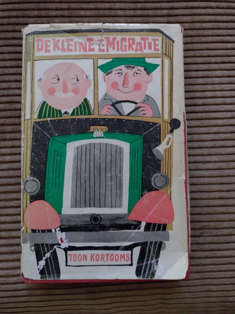 De kleine emigratie (Toon Kortooms) - GESIGNEERD, Ophalen of Verzenden