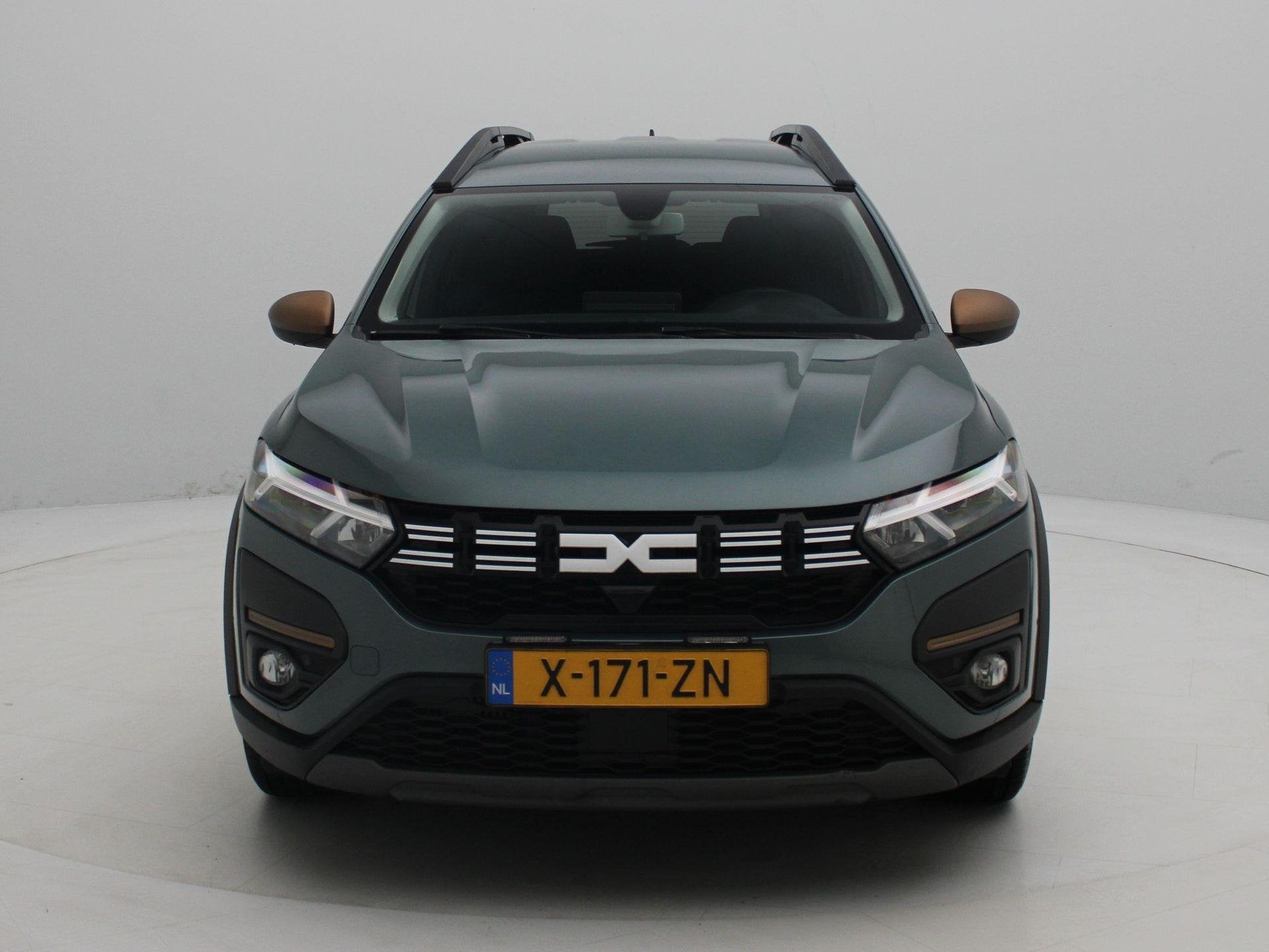 Dacia Jogger TCe 110 Extreme 7p. | Medianav met Apple CarPla, Voorwielaandrijving, Stof, Gebruikt, Euro 6