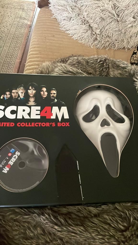 Scream 4 limited collector’s box, lees advertentie., Cd's en Dvd's, Dvd's | Horror, Vanaf 16 jaar, Ophalen of Verzenden, Zo goed als nieuw