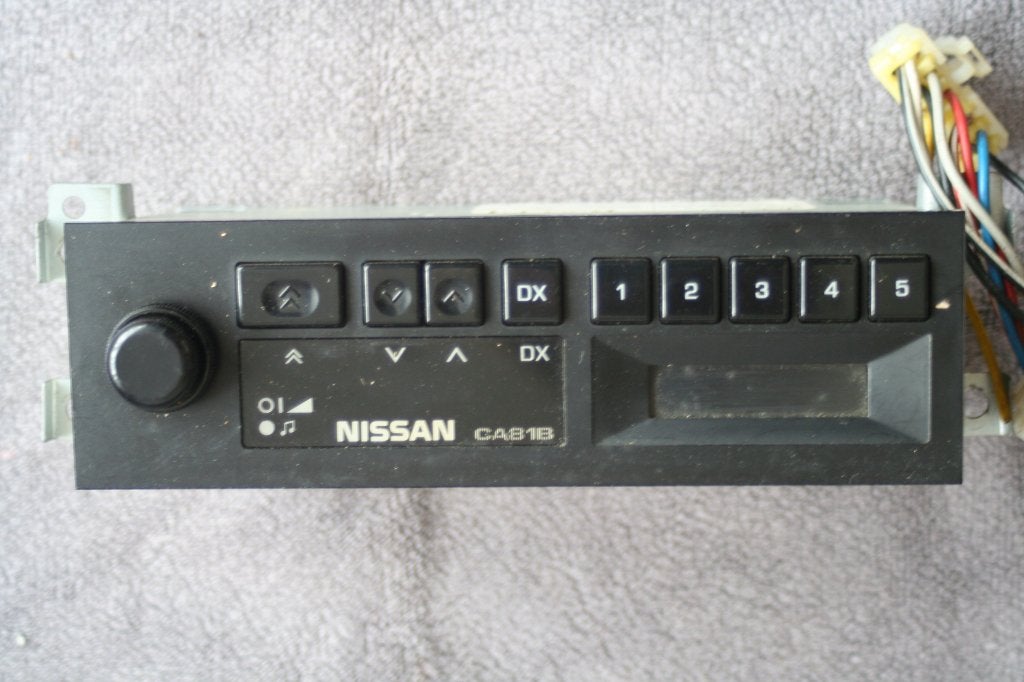 2, Mooie oude Autoradio van NISSAN, Ophalen of Verzenden, Gebruikt, Overige automerken