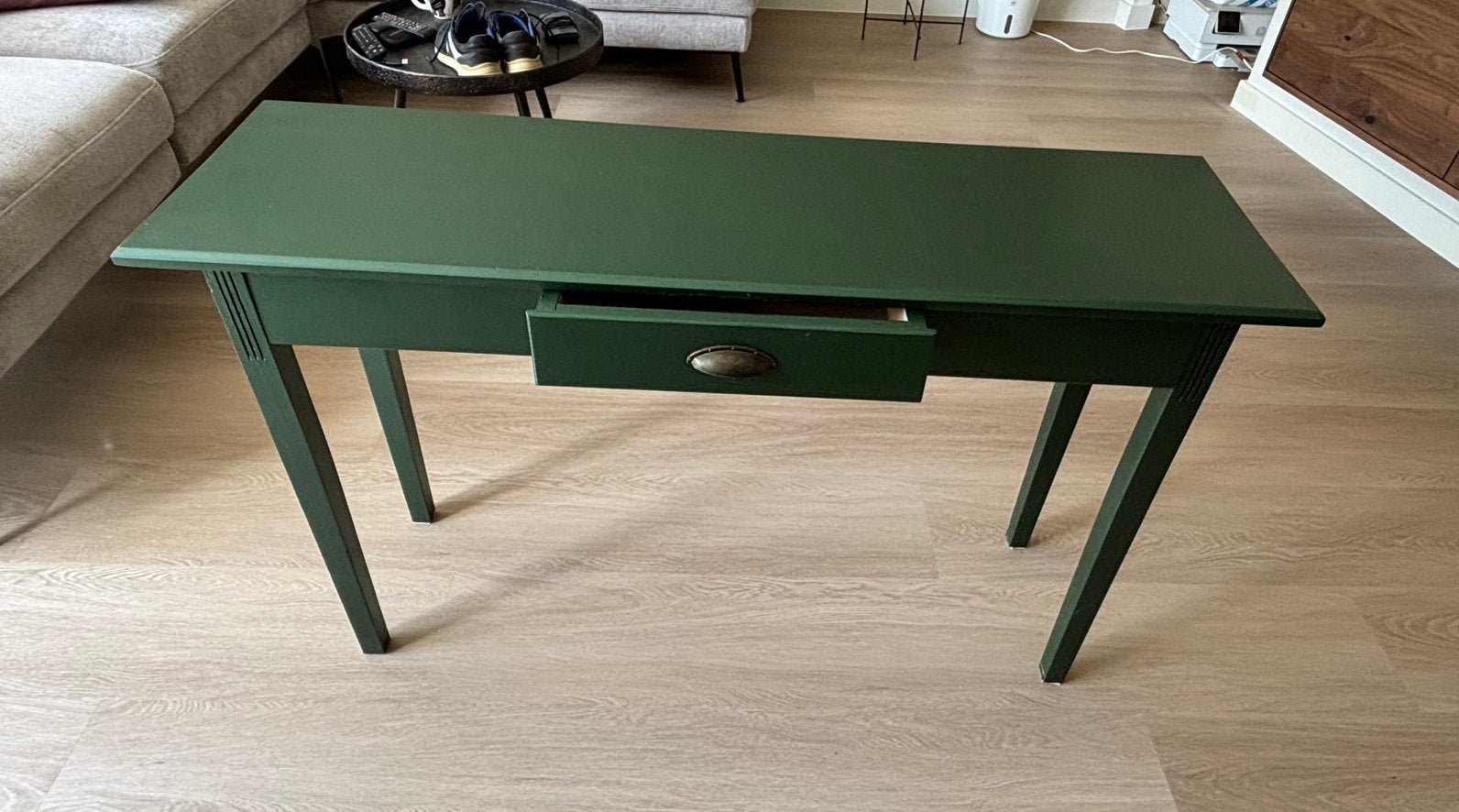Groene sidetable, Ophalen, 100 tot 150 cm, Zo goed als nieuw, 25 tot 50 cm