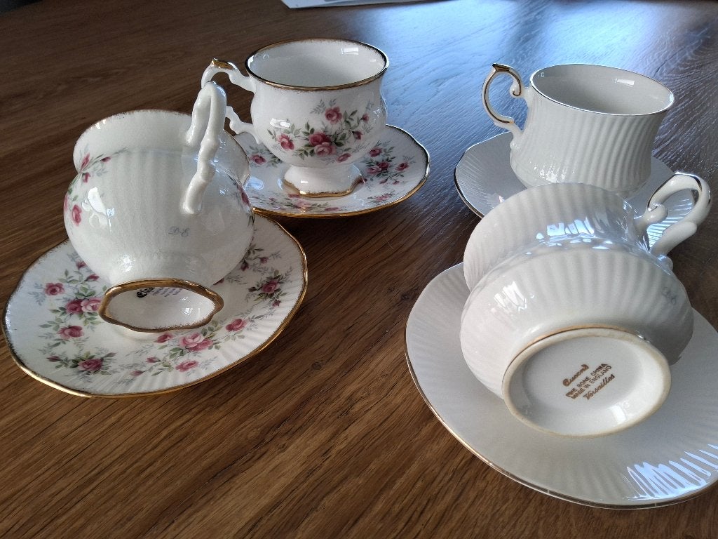 Fintage kop en schotels Special Editie Douwe Egberts, Ophalen, Zo goed als nieuw, Porselein, Kop en/of schotel