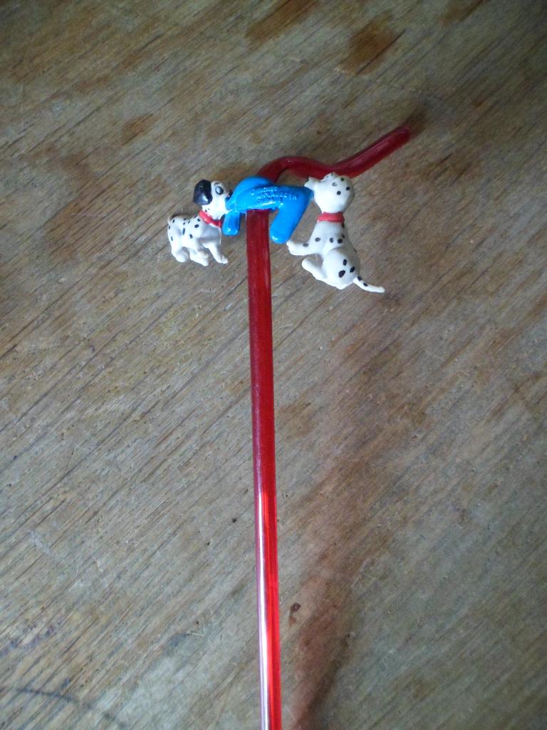 Disney 101 Dalmatiërs rietje 2 pups met sjaal, Ophalen of Verzenden, Overige figuren, Zo goed als nieuw, Beeldje of Figuurtje