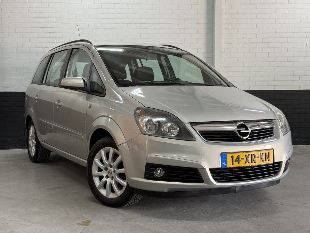 Opel Zafira 1.6 Temptation 7 Pers. Airco, Trekhaak, Cruise.., Auto's, Opel, Stof, Gebruikt, Zwart, 4 cilinders