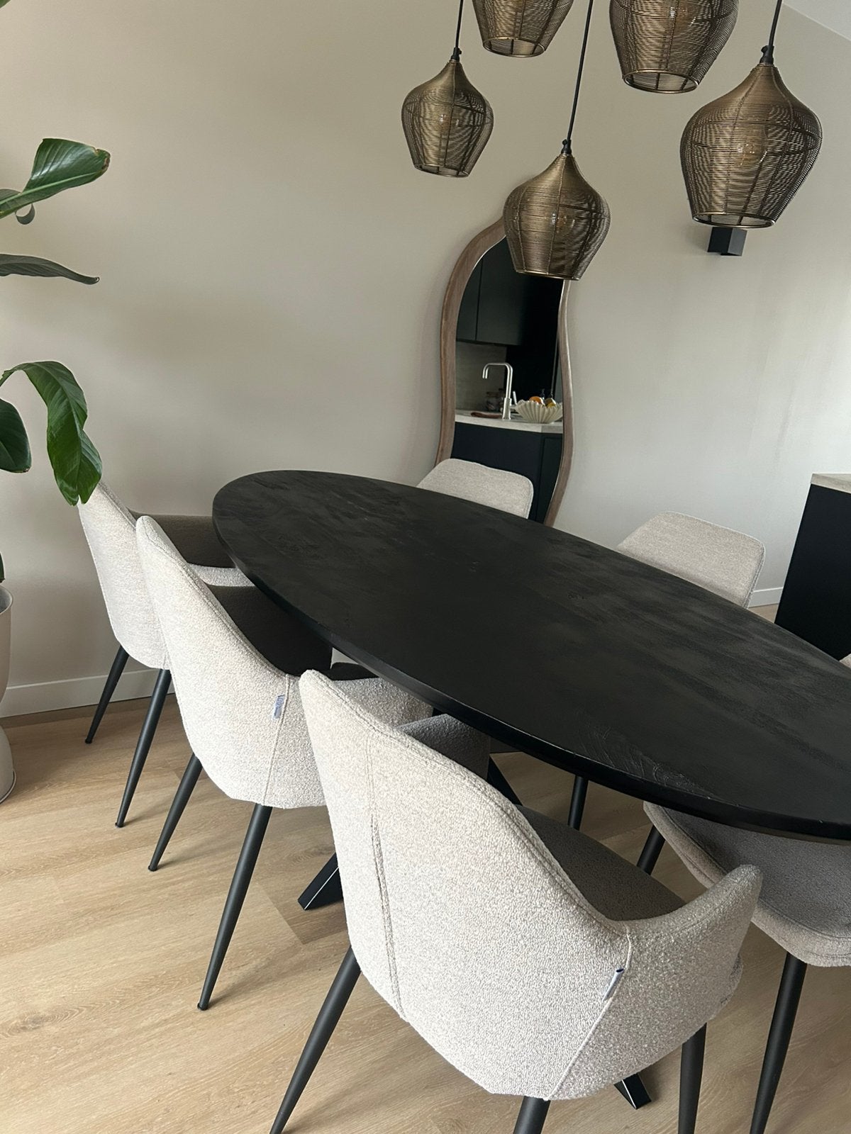 Zitmaxx ovaal eettafel mango hout zwart 200x80 cm, 100 tot 150 cm, 200 cm of meer, Ophalen of Verzenden, Zo goed als nieuw