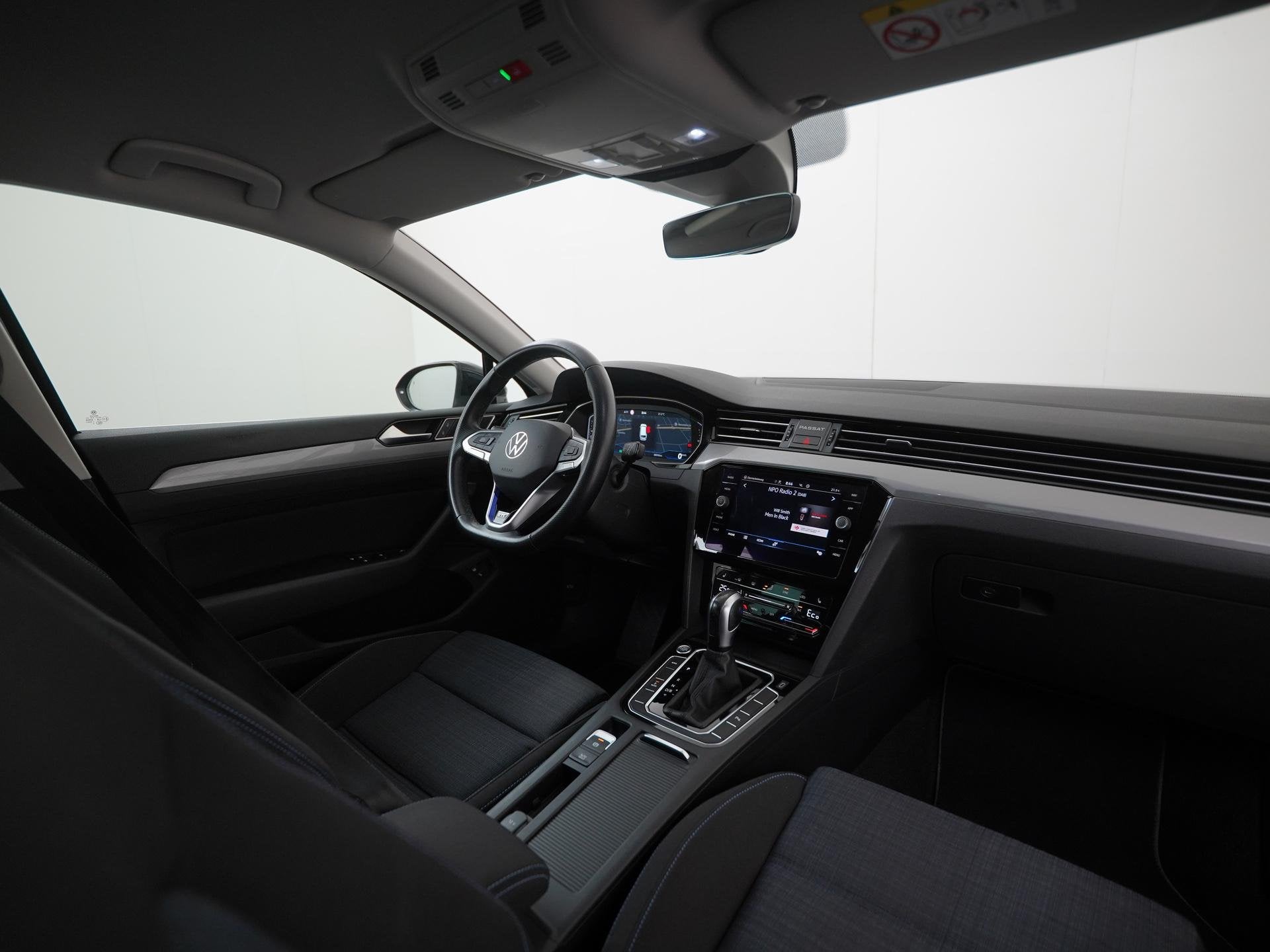 Volkswagen Passat Variant 1.4 TSI PHEV GTE | Digital Cockpit, Auto's, Stof, Gebruikt, Zwart, Plug-in hybride