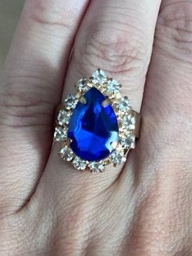 Verstelbare ring met blauwe steen en kristallen, Met kristal, Overige materialen, Gebruikt, Blauw