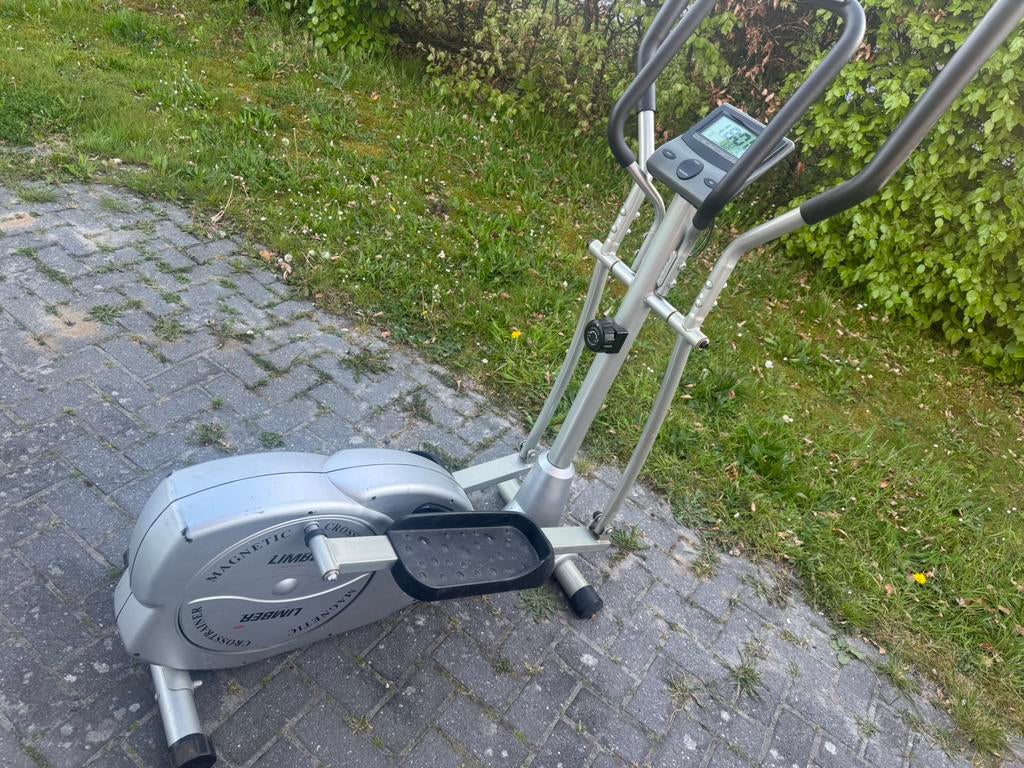 Crosstrainer, Sport en Fitness, Fitnessapparatuur, Gebruikt, Crosstrainer, Armen, Benen, Borst, Buik, Rug, Metaal, Ophalen