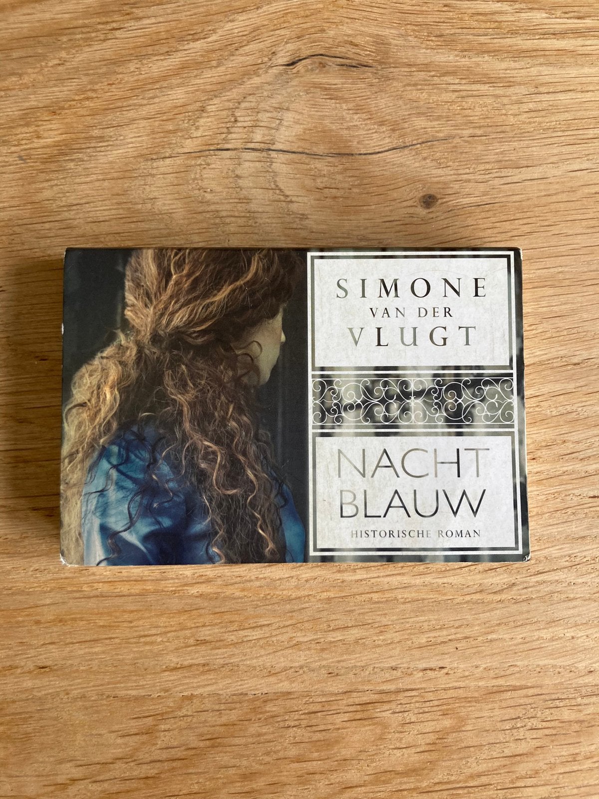 Simone van der Vlugt - Nachtblauw Dwarsligger nr 393, Boeken, Ophalen of Verzenden, Zo goed als nieuw, Simone van der Vlugt