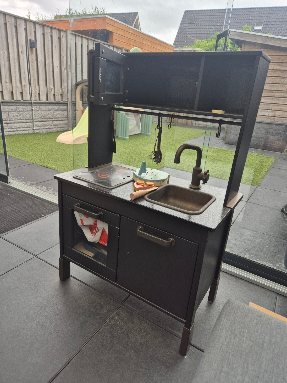 Speelkeuken met kookplaat en boodschappen (speelgoed), Ophalen, Gebruikt