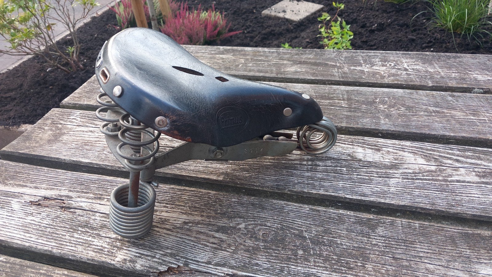 Vintage Primus fietszadel met veren - Gebruikt, Fietsen en Brommers, Primus, Oldtimerfiets, Gebruikt, Leer