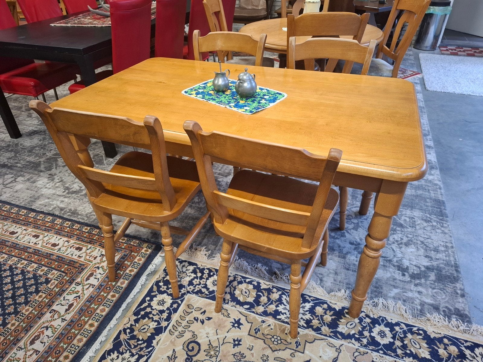 Mooie Vintage Beuken houten tafel en 4 stoelen. Zie foto's,, Ophalen