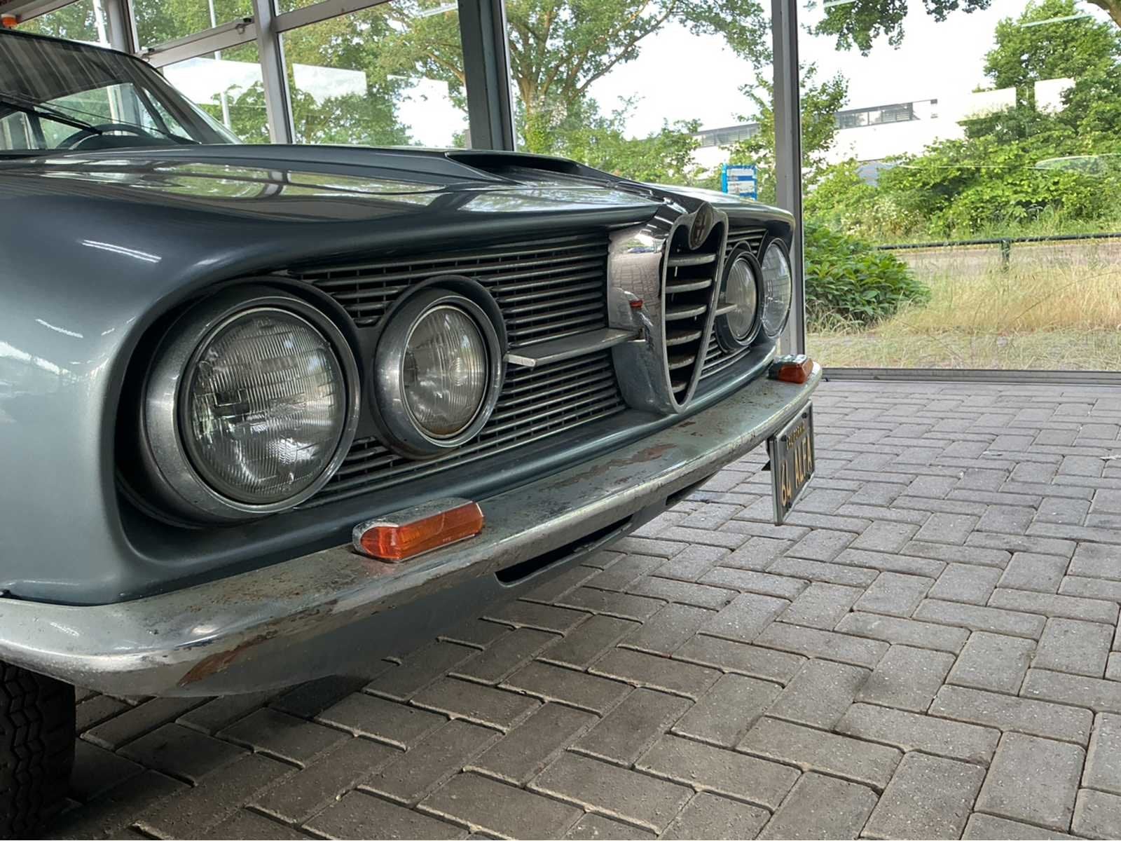 Alfa Romeo 2600 Sprint | 2.6 | 1964 | 145 pk | youngtimer, foto 4