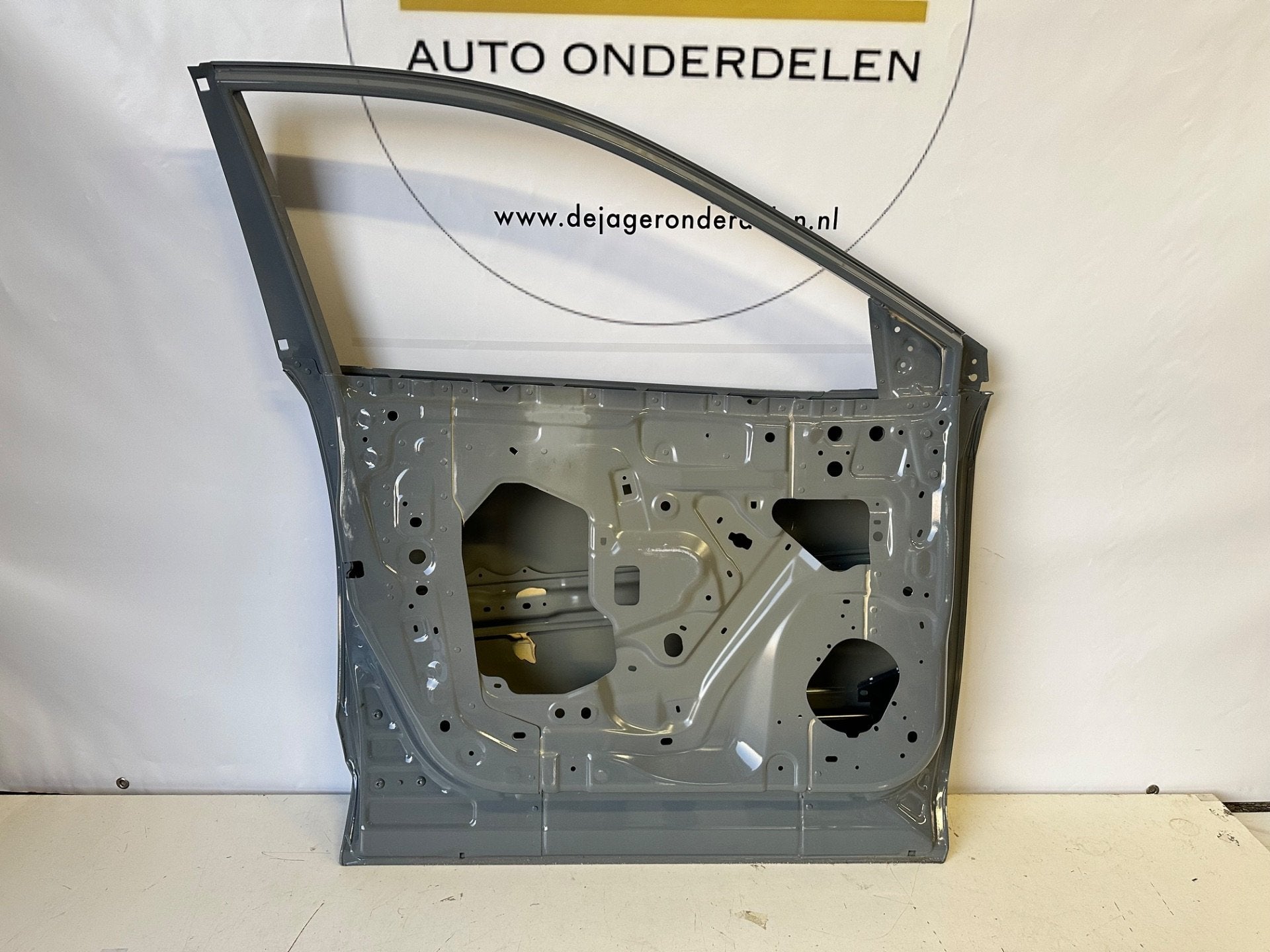 NISSAN QASHQAI J12 PORTIER DEUR ORIGINEEL LINKSVOOR NARDO GR, Auto-onderdelen, Deur, Takashima 1-chome 1-1
220-8686  Yokohama