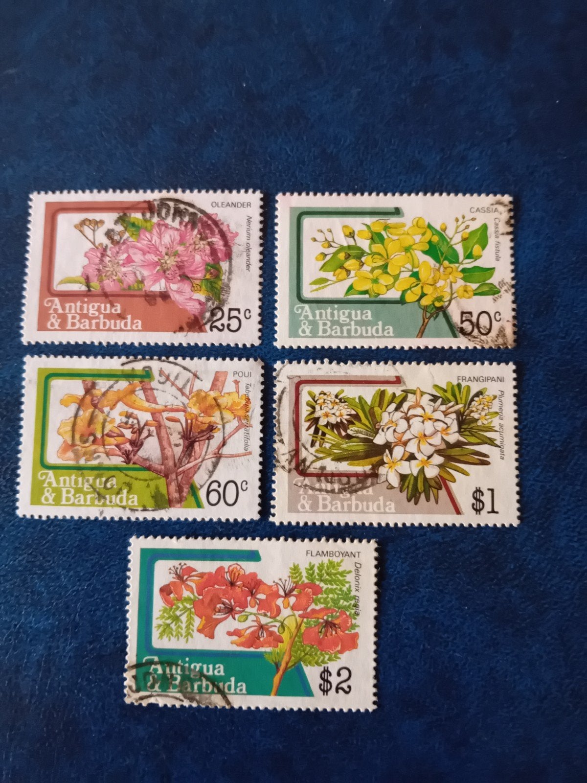 Antigua & Barbuda Postzegels - Bloemen Serie (5 stuks), Ophalen of Verzenden, Gestempeld