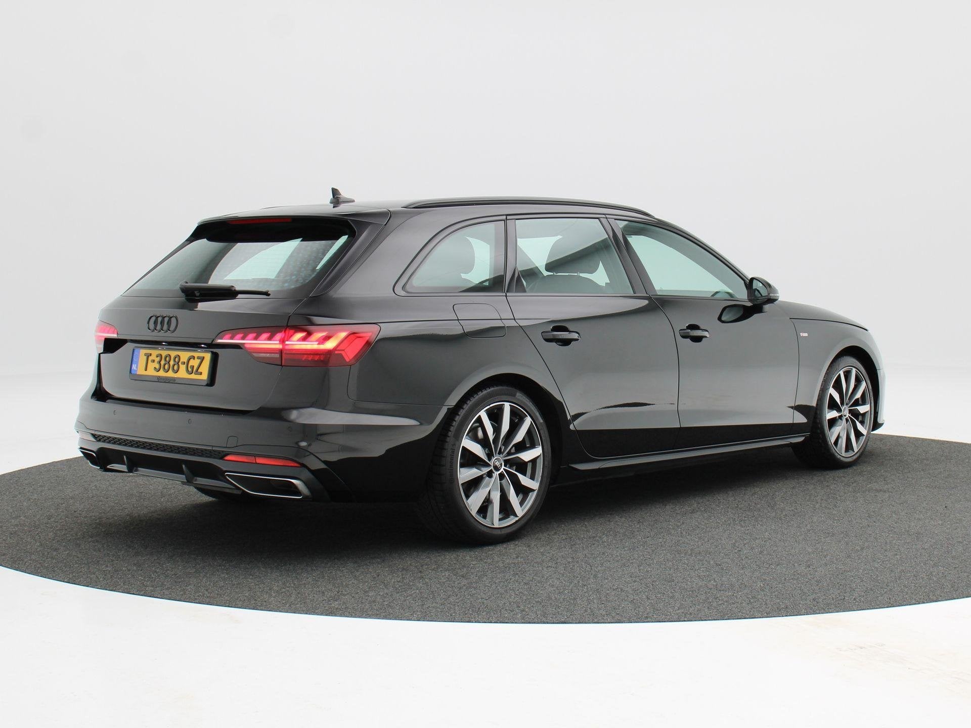 Audi A4 Avant 35 TFSi 150 Pk Automaat S-Line | Stoelverwarmi, Auto's, Gebruikt, 4 cilinders, Zwart, Origineel Nederlands