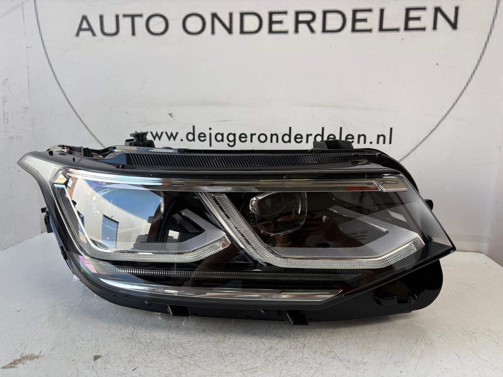 VW TIGUAN 5NA FACELIFT VOL LED KOPLAMP RECHTS 5NB941082C, Gebruikt, Volkswagen, Volkswagen AG, Berliner Ring 2
38440  Wolfsburg, DE