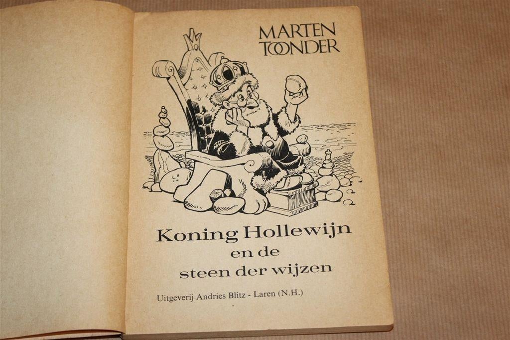 Koning Hollewijn en de Steen der Wijzen — Marten Toonder, Boeken, Eén stripboek, Ophalen of Verzenden, Gelezen