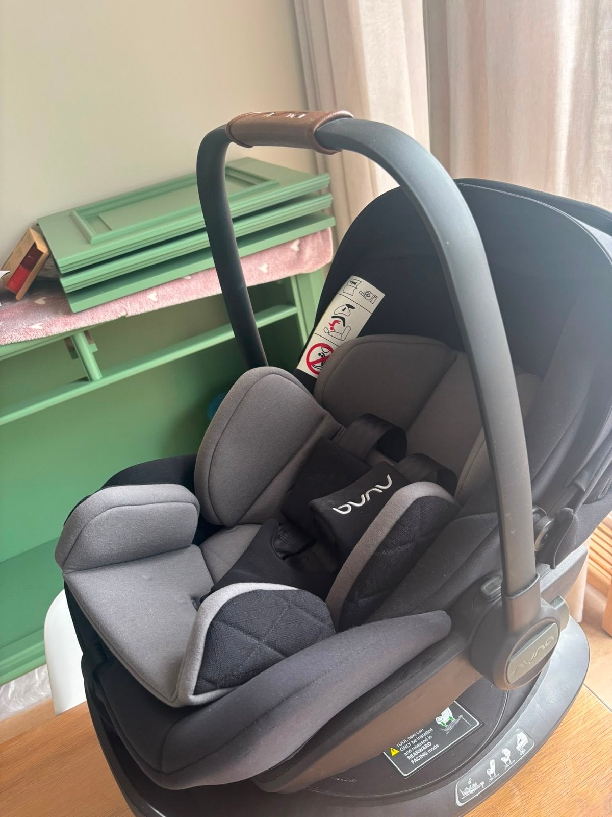 Nuna maxicosi en autostoel met draaibare Isofix base, Kinderen en Baby's, Autostoeltjes, Gebruikt, Zijbescherming, Isofix, 0 t/m 13 kg