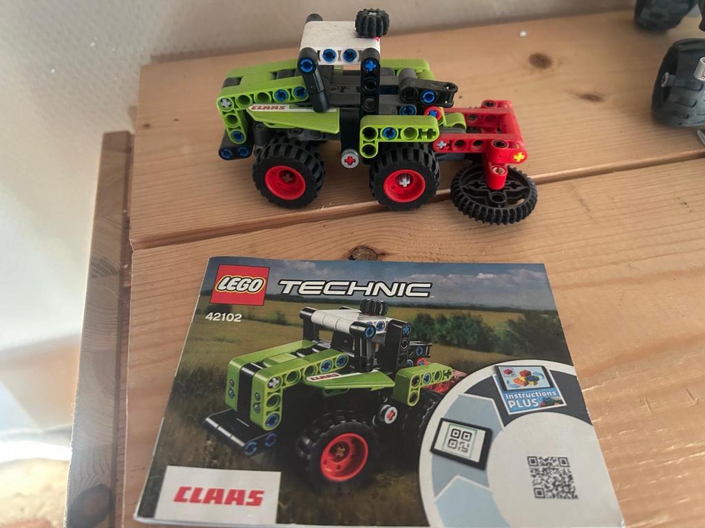 LEGO Technic 42102 Claas Xerion tractor (compleet), Ophalen of Verzenden, Zo goed als nieuw