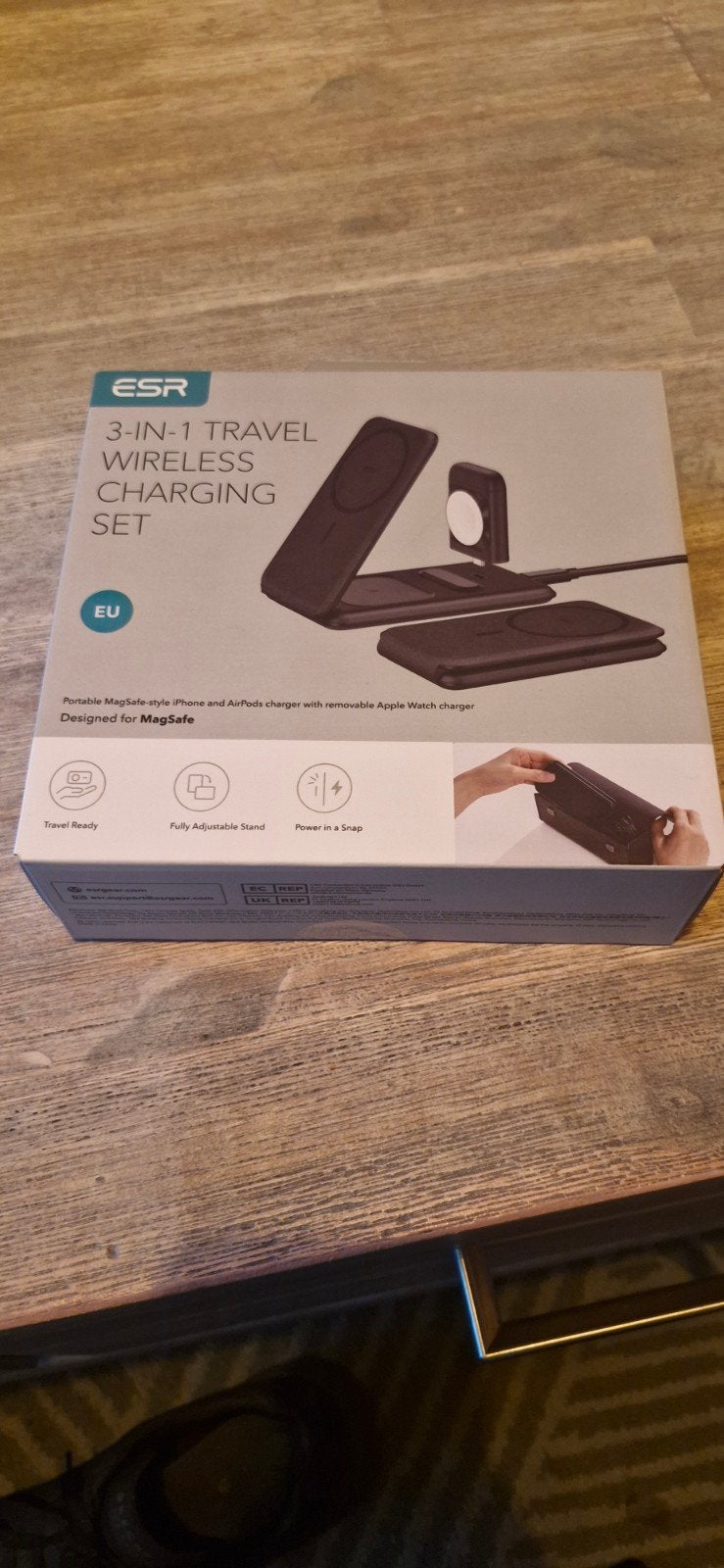 ESR 3-in-1 Reislader Draadloos Opladen Set (Nieuw in Doos), Telecommunicatie, Mobiele telefoons | Telefoon-opladers, Ophalen of Verzenden