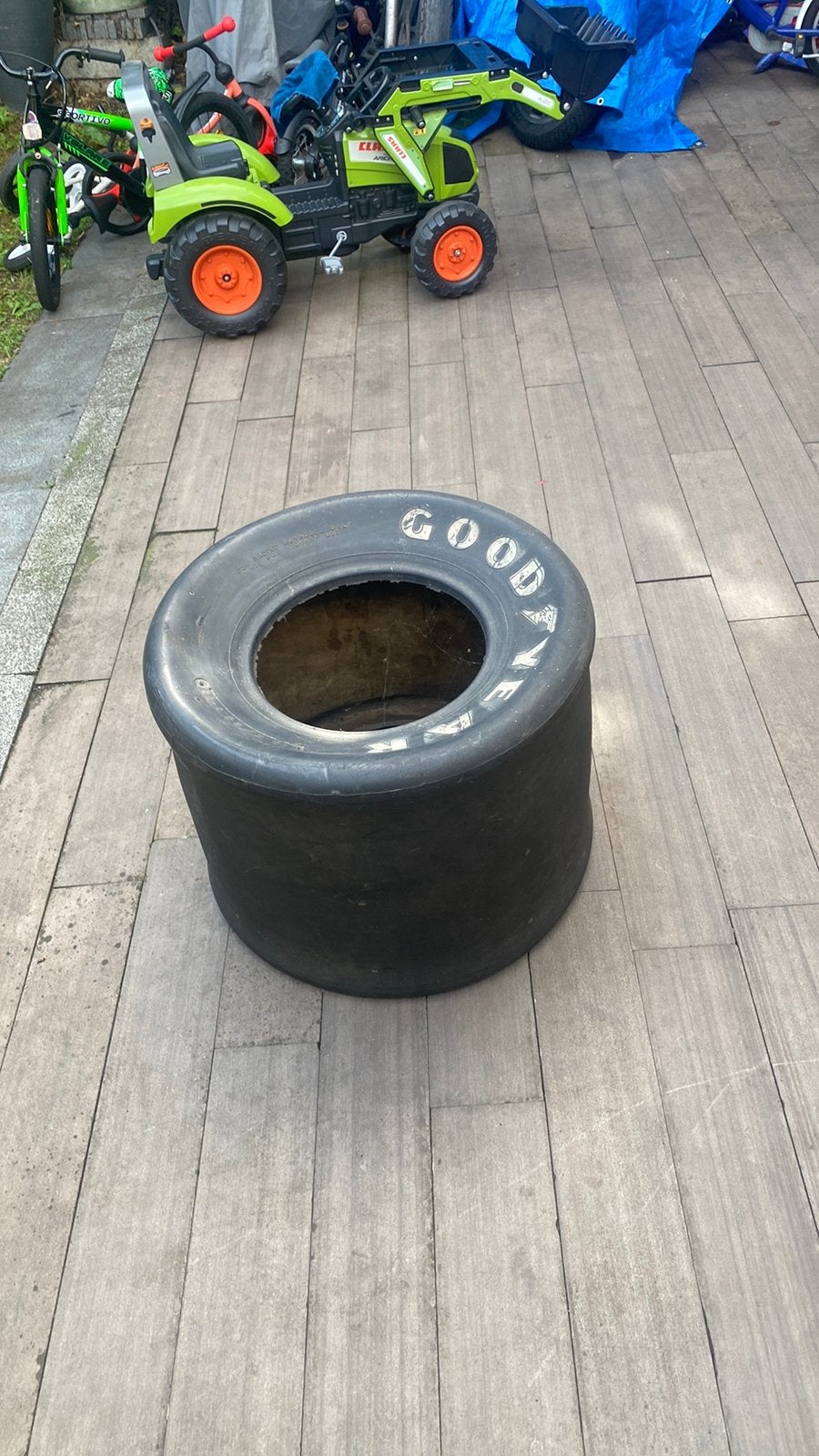Tafeltje van een formule1 band, Ophalen of Verzenden, Zo goed als nieuw
