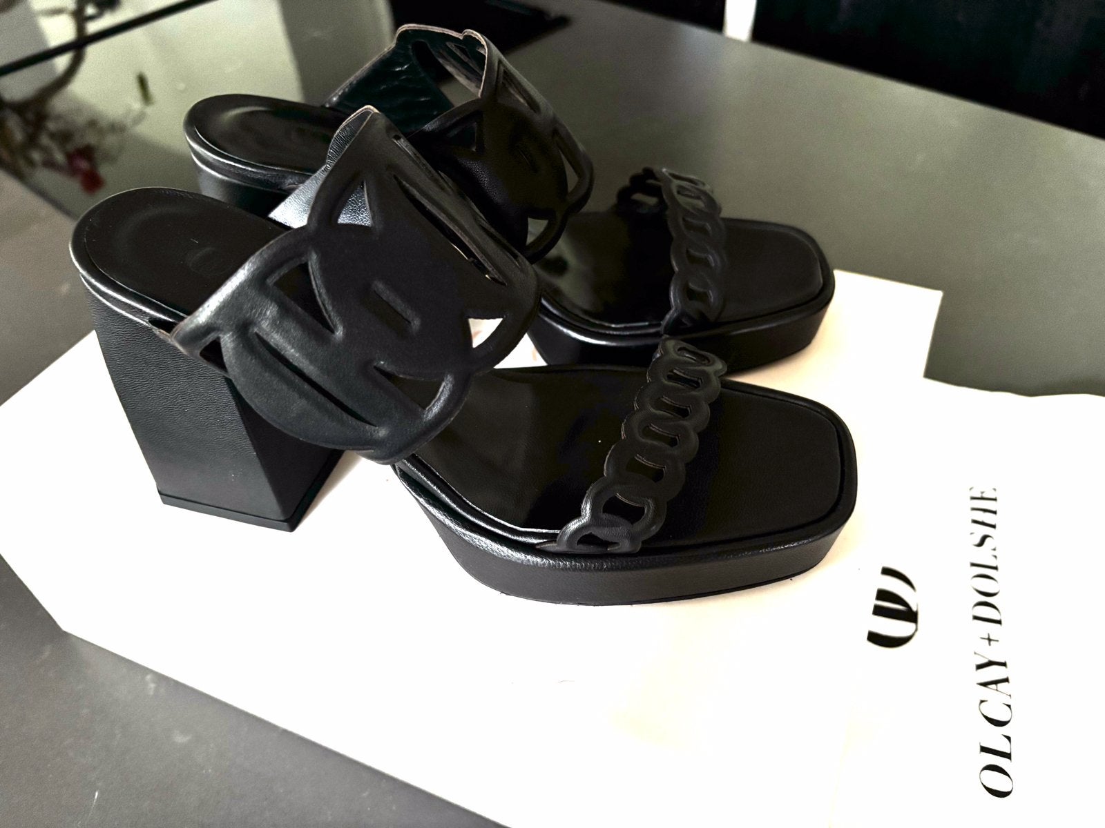 Dames schoenen nieuw maat 37 van Olcay Gulsen, Zwart, Nieuw, Ophalen of Verzenden, Schoenen met hoge hakken