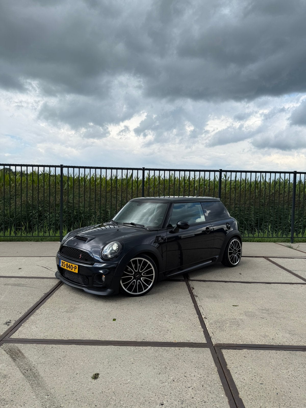 Mini Cooper S (R56) |JCW|18''|Stoelverw.|Pano|Sfeer|Cruise, Auto's, Voorwielaandrijving, Zwart, 4 cilinders, 4 stoelen