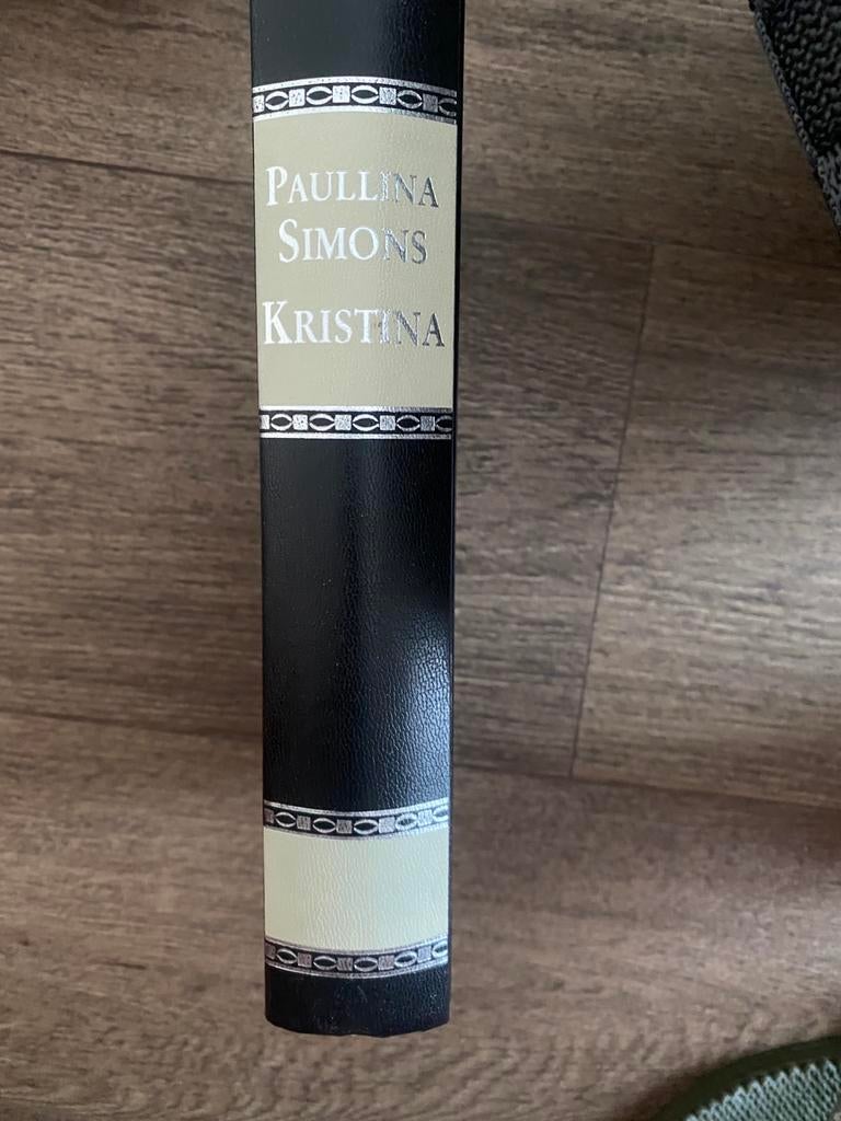 Boek Kristina van Paullina Simons, Ophalen of Verzenden, Gelezen, Nederland