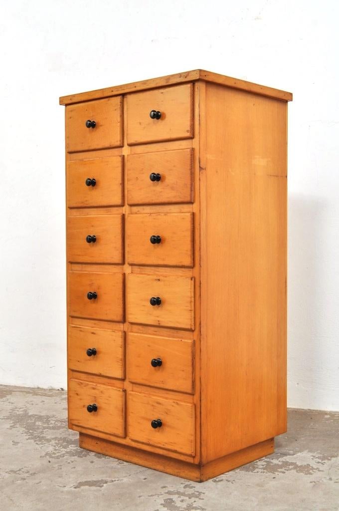 Vintage beukenhouten ladekast schoolkast kastje jaren 50, Huis en Inrichting, Kasten | Ladekasten, Minder dan 50 cm, Gebruikt