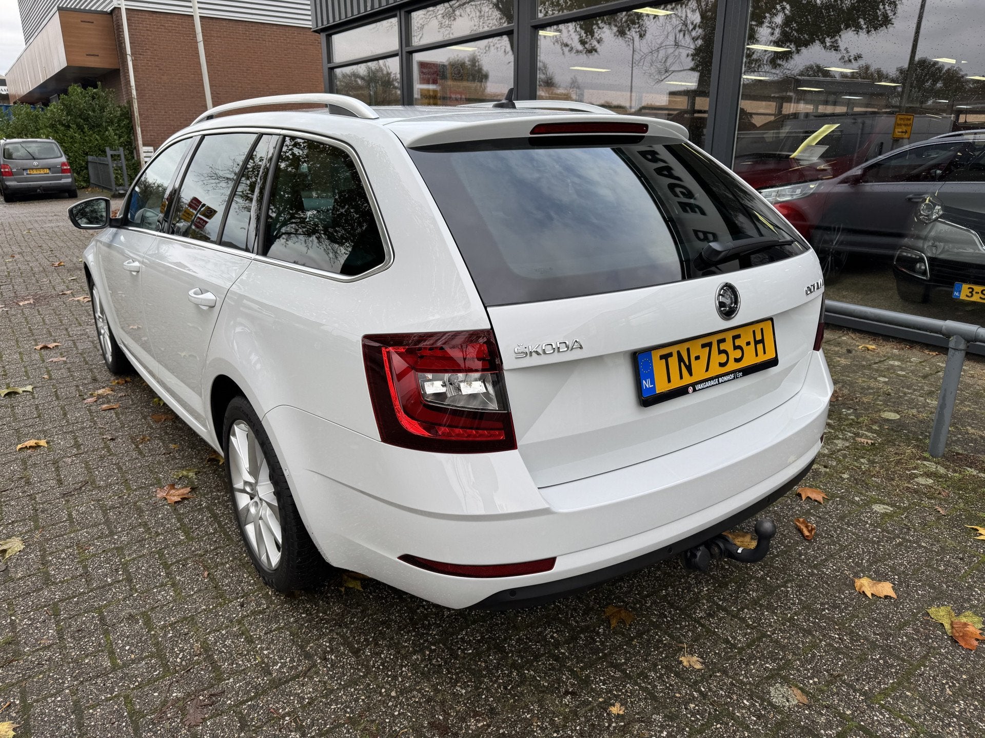 Skoda Octavia Combi 1.0 TSI Greentech Style Business AUTOMAA, Auto's, Gebruikt, Euro 6, 116 pk, Wit