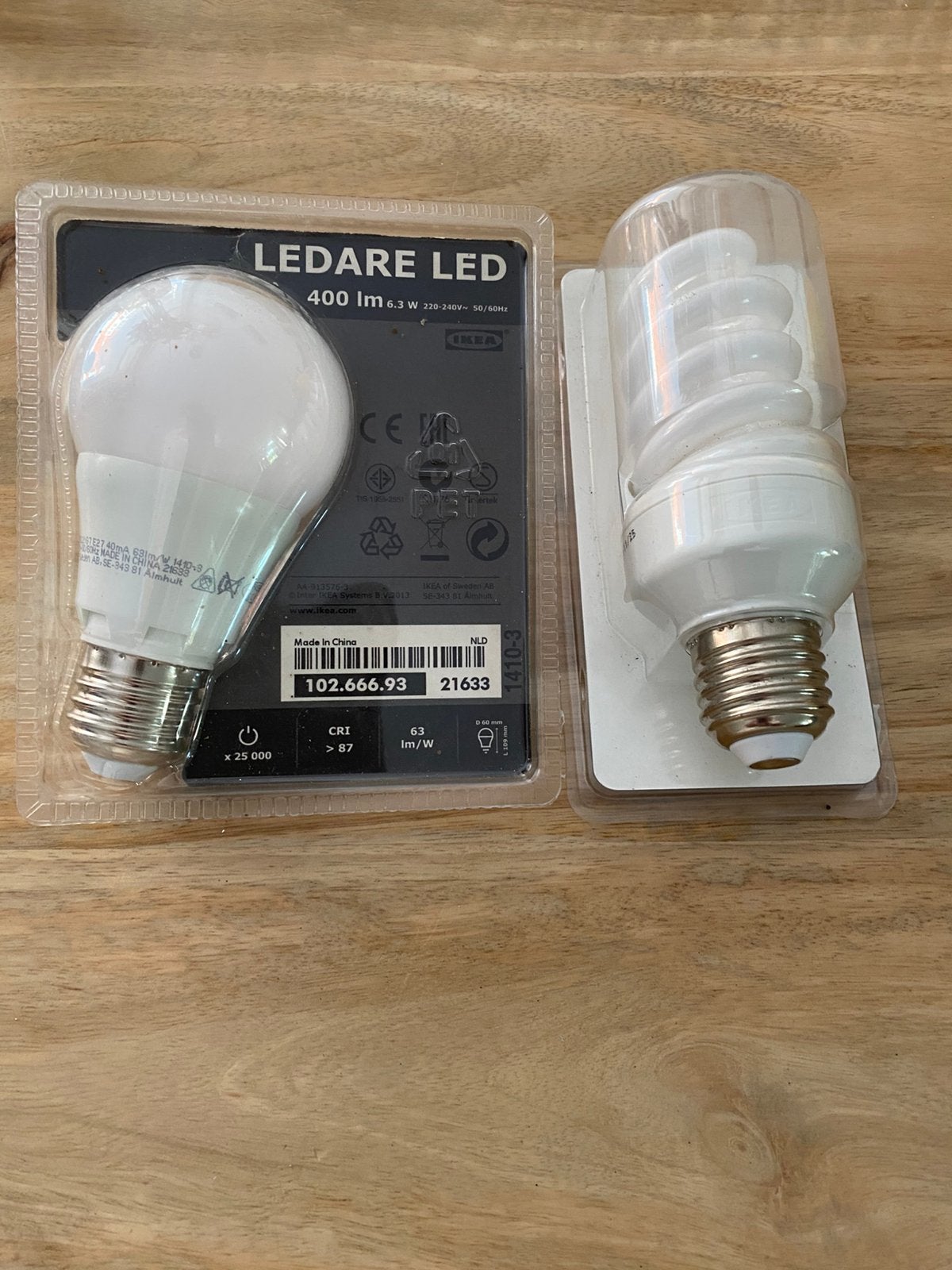 2 ledlampjes, Ophalen, Zo goed als nieuw, E27 (groot), Led-lamp