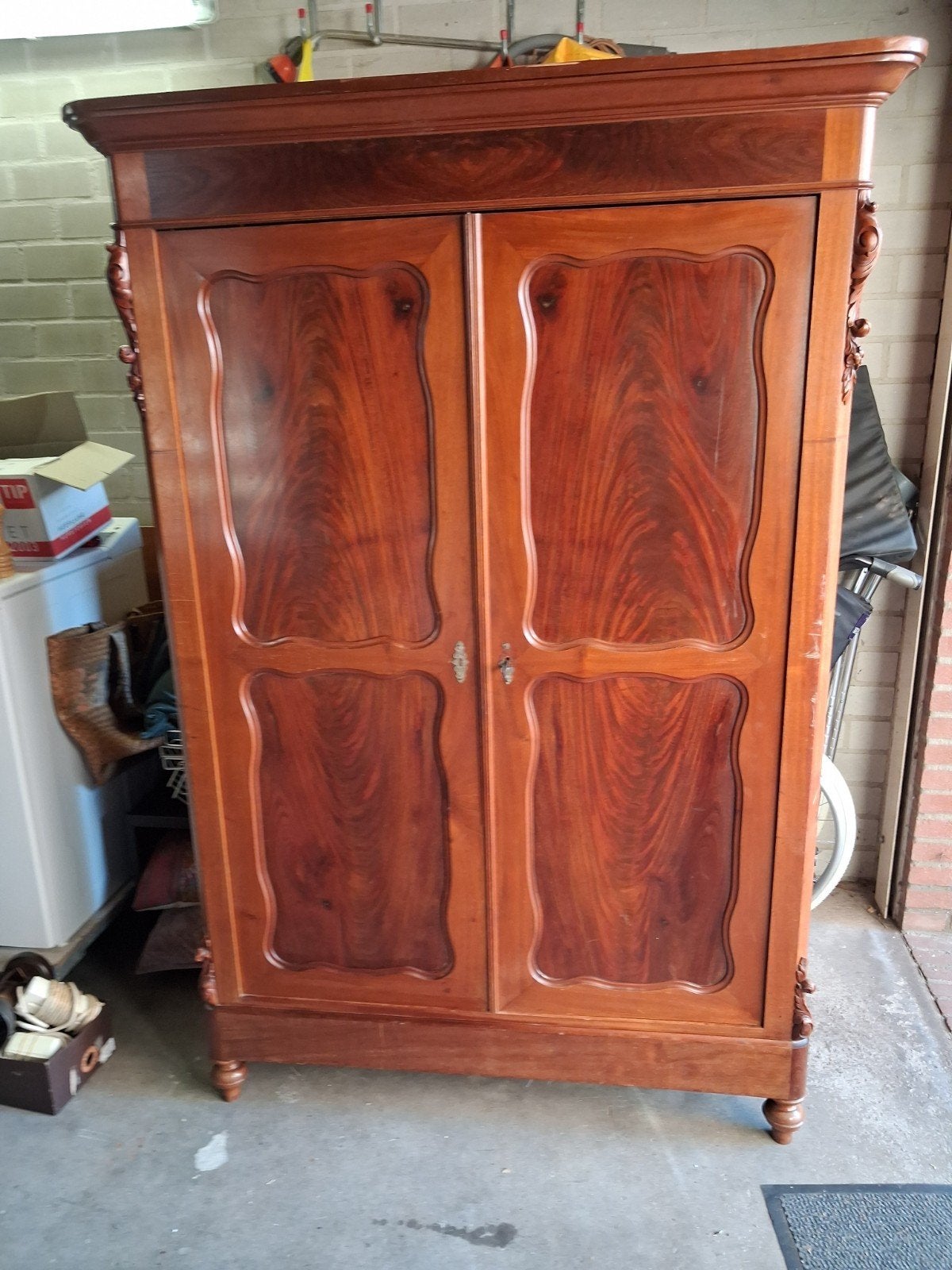 mooie biedermeier kast, Ophalen