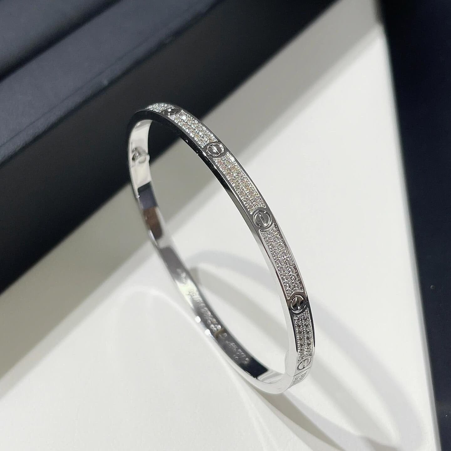 Love bracelet, Ophalen of Verzenden, Nieuw, Wit, Goud